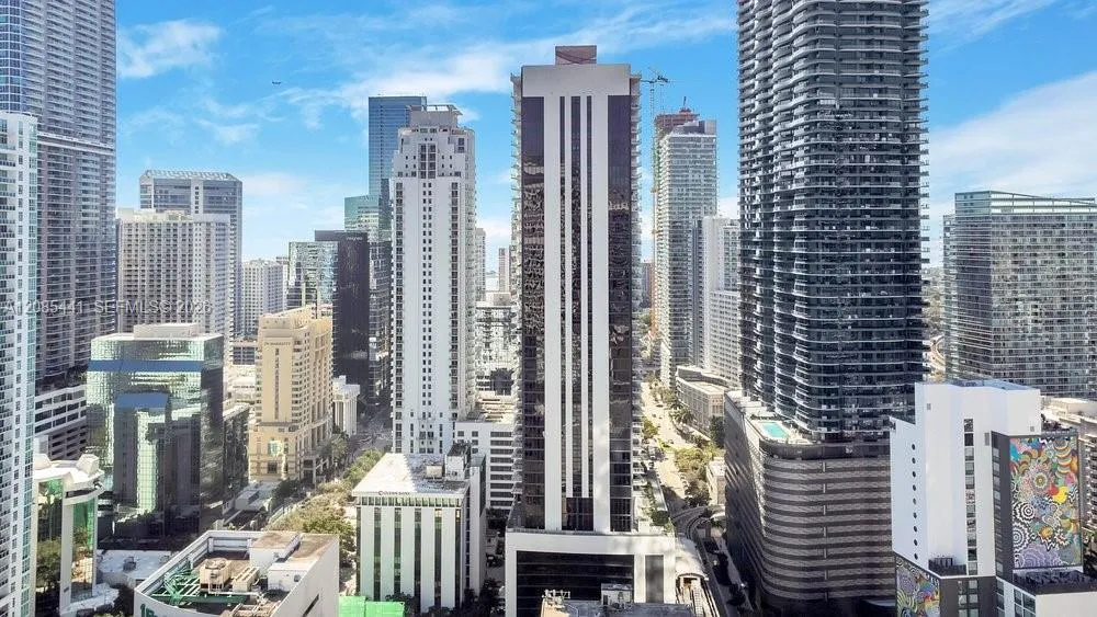 1010 Brickell Ave #1810 Miami, FL 33131