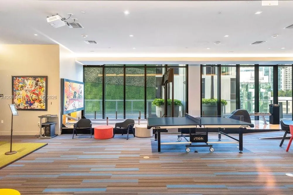 1010 Brickell Ave #1810 Miami, FL 33131