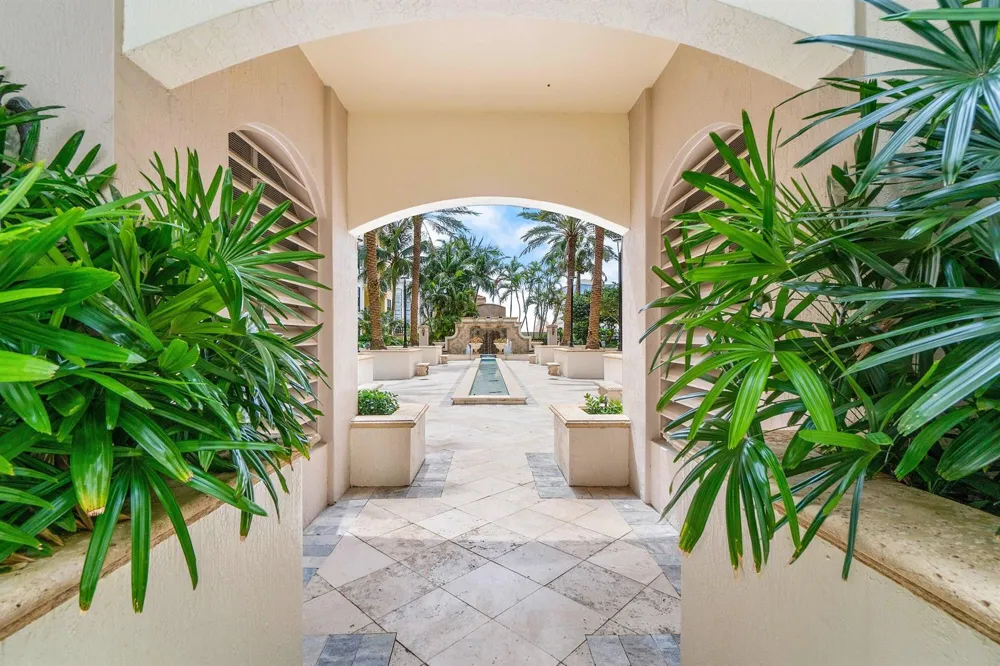 801 S OLIVE AVENUE #903 West Palm Beach, FL 33401