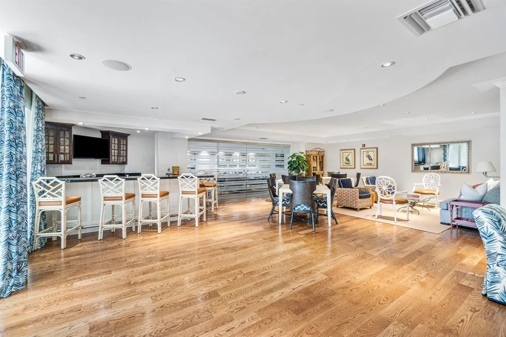 801 S OLIVE AVENUE #903 West Palm Beach, FL 33401
