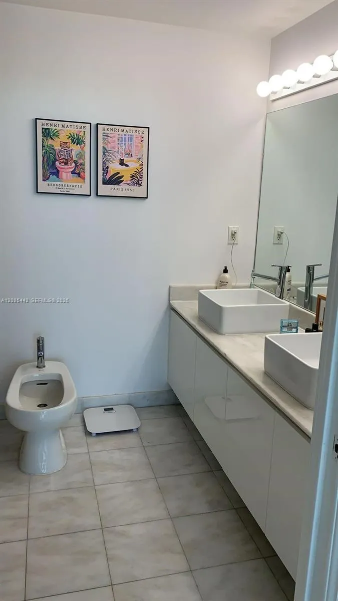 601 NE 36th St #806 Miami, FL 33137