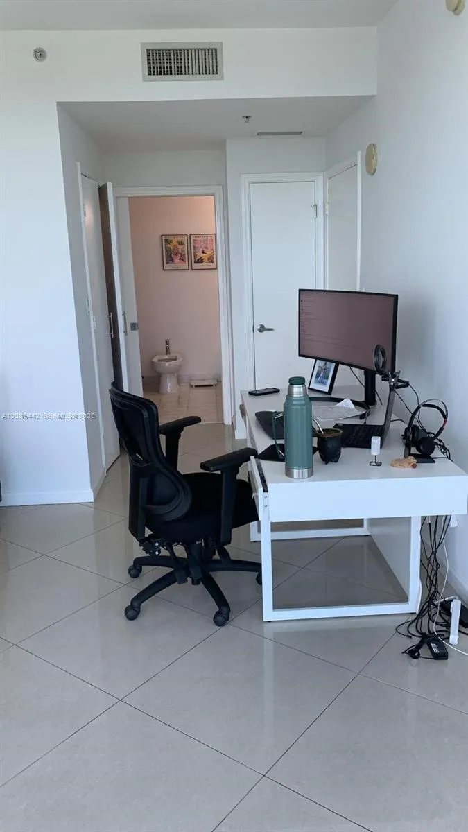 601 NE 36th St #806 Miami, FL 33137