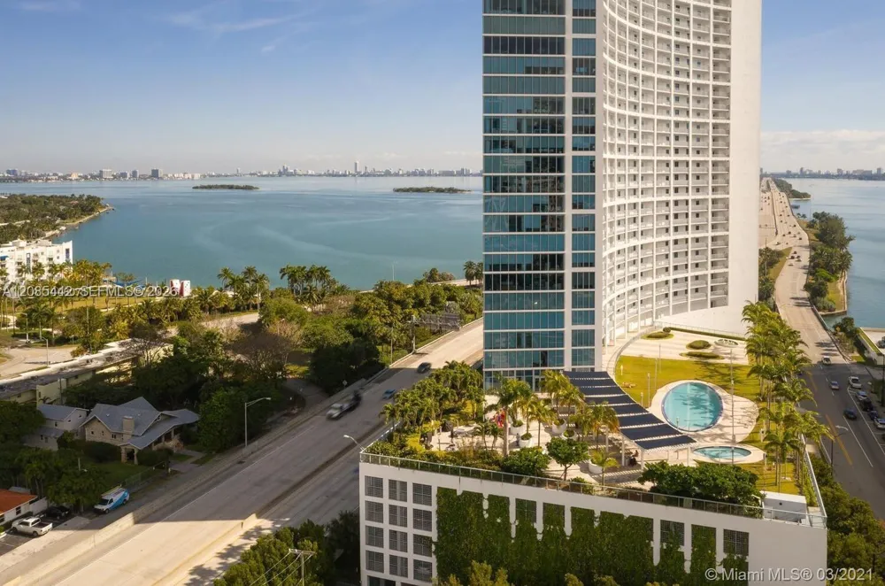 601 NE 36th St #806 Miami, FL 33137