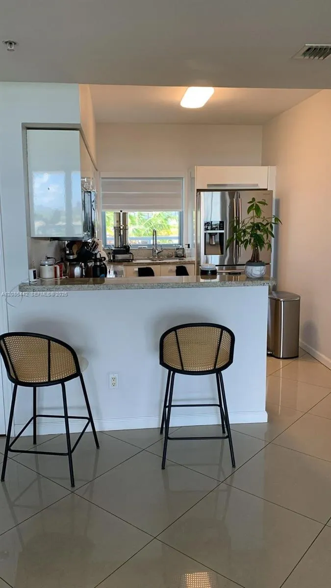 601 NE 36th St #806 Miami, FL 33137