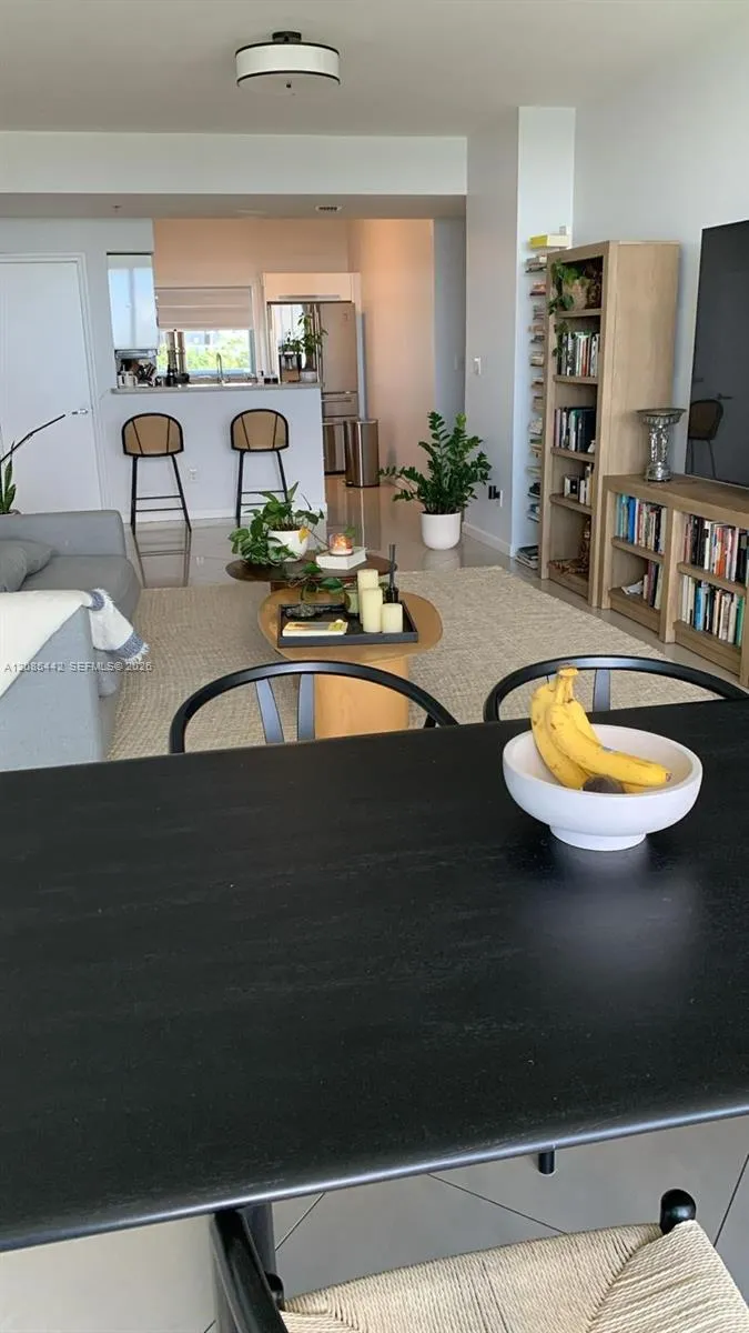 601 NE 36th St #806 Miami, FL 33137