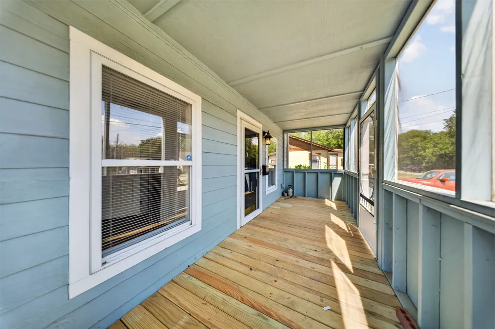 610 9th Street Collinsville, OK 74021