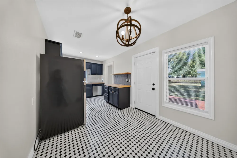 610 9th Street Collinsville, OK 74021