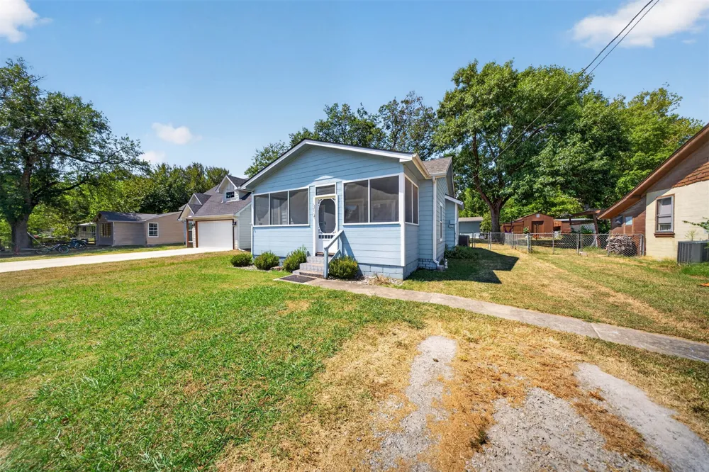 610 9th Street Collinsville, OK 74021