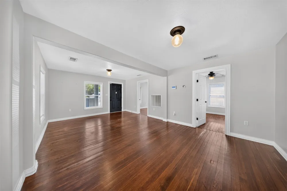 610 9th Street Collinsville, OK 74021