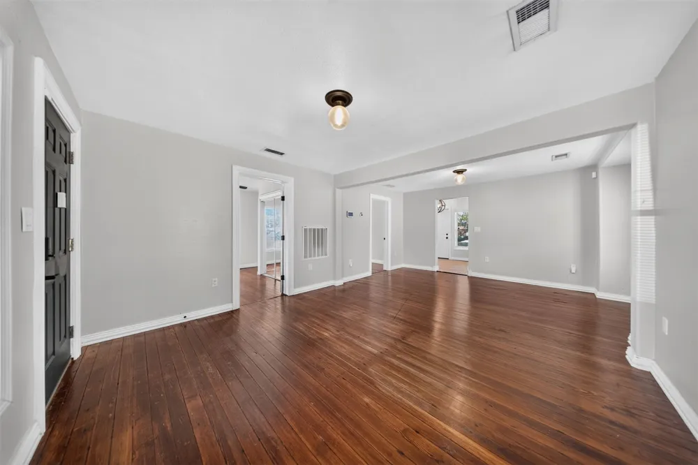 610 9th Street Collinsville, OK 74021