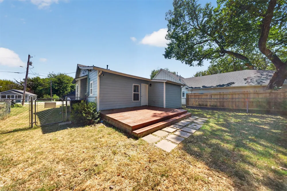 610 9th Street Collinsville, OK 74021