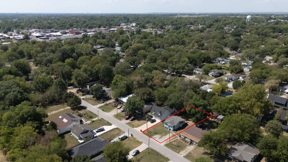 610 9th Street Collinsville, OK 74021