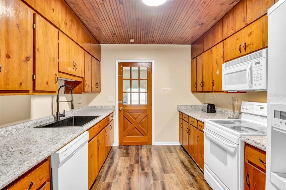 1840 HIGHLAND PARK ROAD Deland, FL 32720