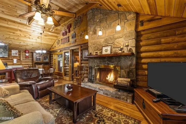 3114 Hatcher Top Road Sevierville, TN 37862