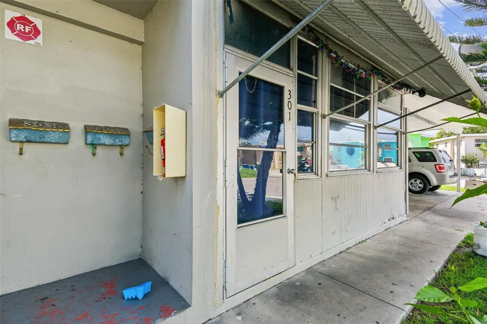 1267 FRANKLIN STREET Clearwater, FL 33756