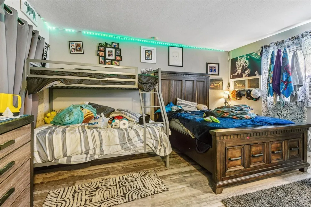 1267 FRANKLIN STREET Clearwater, FL 33756