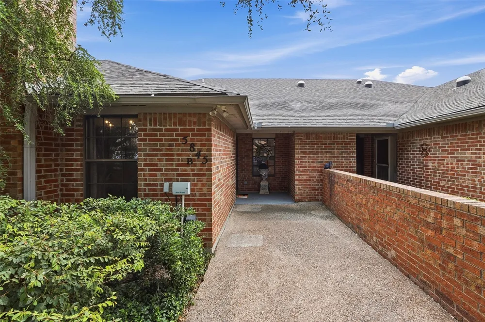 5845 Westhaven Drive #B Fort Worth, TX 76132