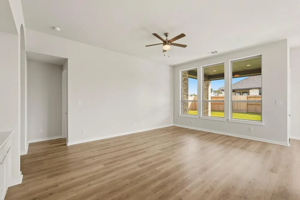 12227 Hudson Drive Mont Belvieu, TX 77523