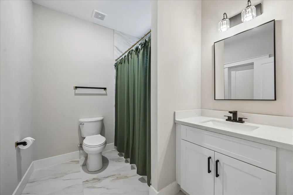 848 Fisher Street #C Houston, TX 77018