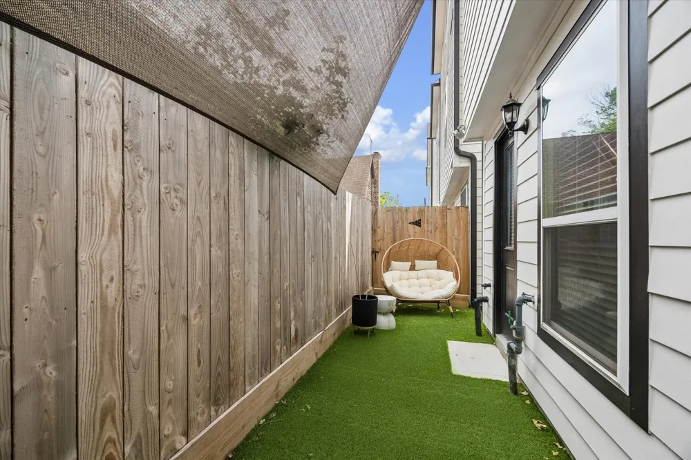 848 Fisher Street #C Houston, TX 77018