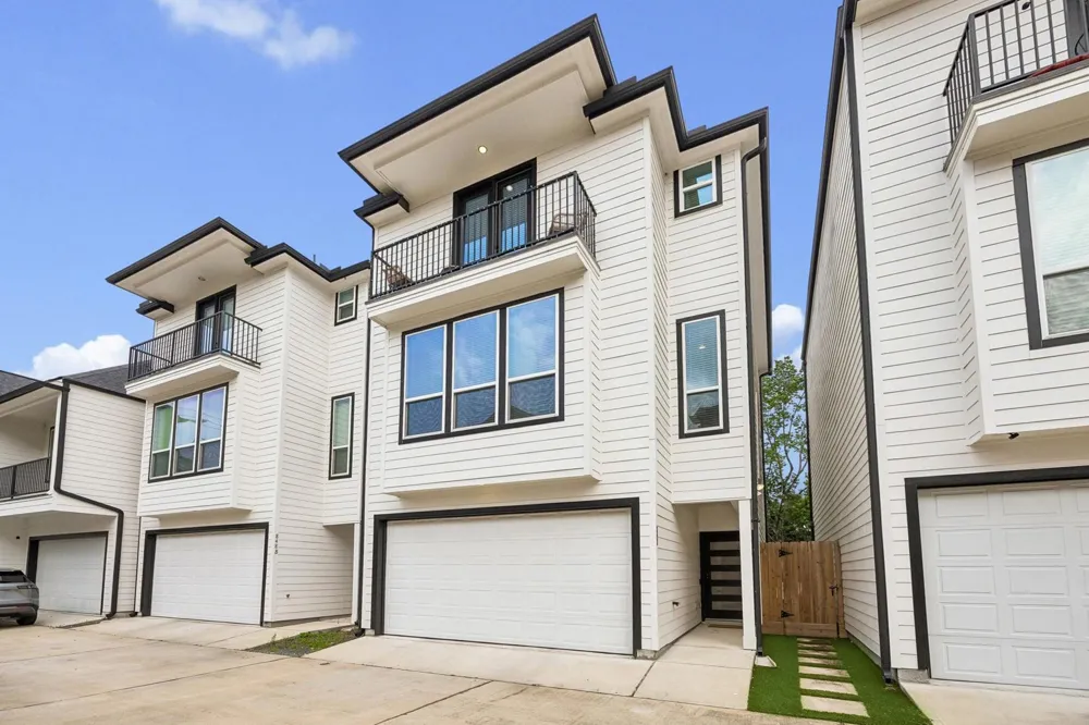 848 Fisher Street #C Houston, TX 77018
