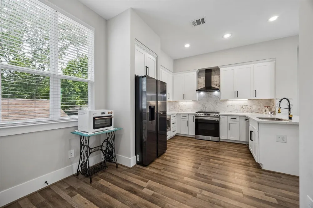 848 Fisher Street #C Houston, TX 77018