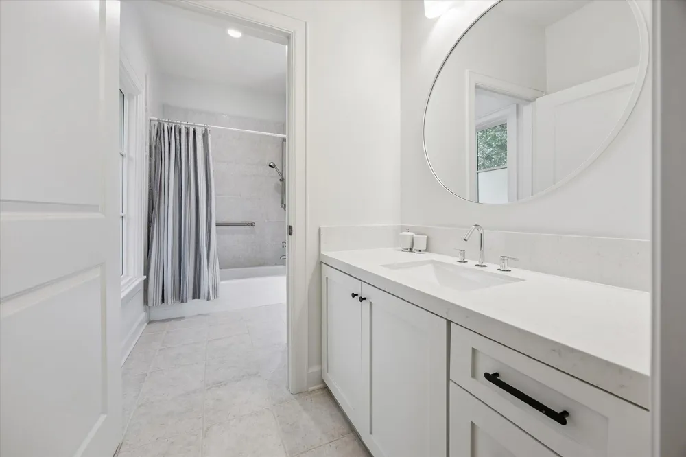 2030 Quenby Street Houston, TX 77005