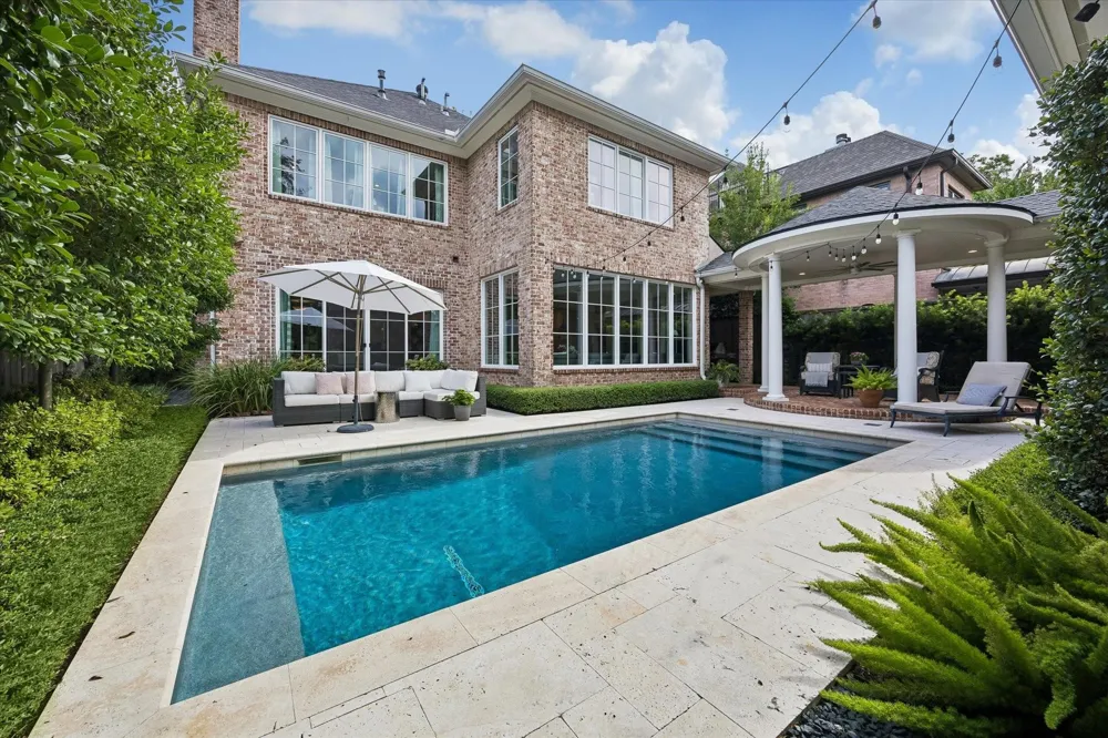 2030 Quenby Street Houston, TX 77005