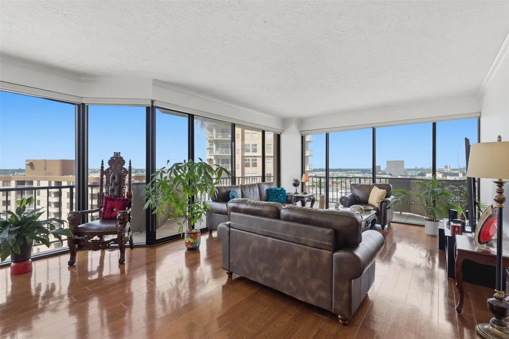 3350 Mccue Road #1602 Houston, TX 77056