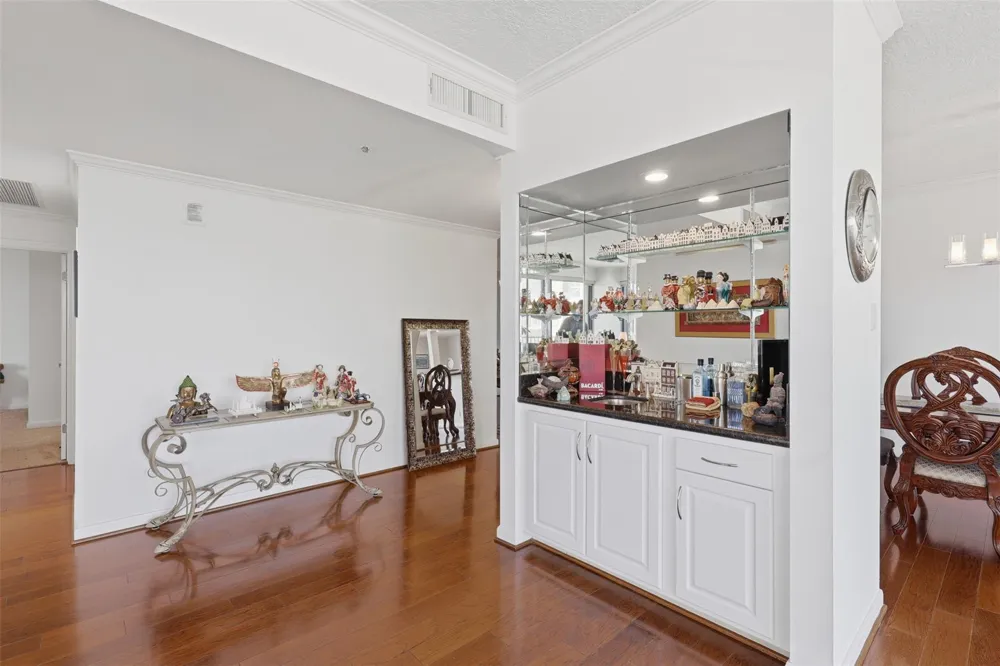 3350 Mccue Road #1602 Houston, TX 77056