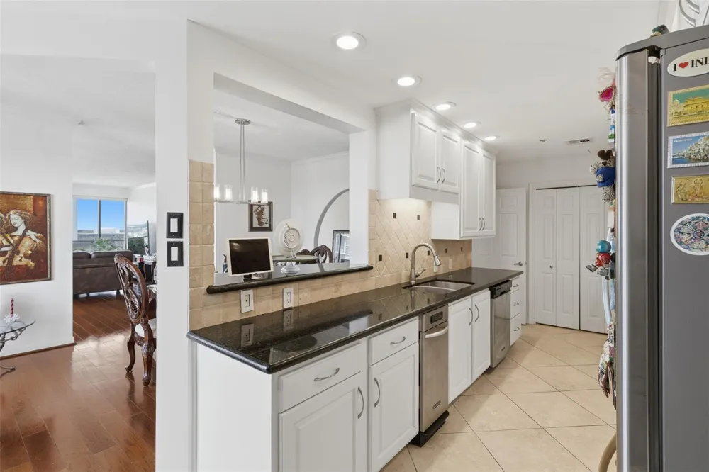 3350 Mccue Road #1602 Houston, TX 77056