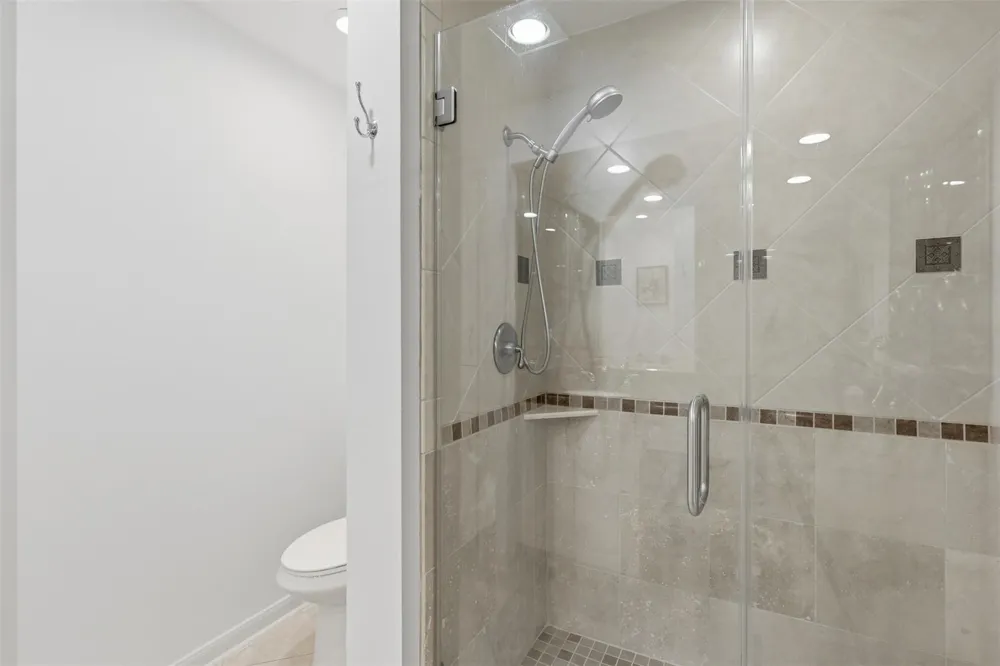 3350 Mccue Road #1602 Houston, TX 77056
