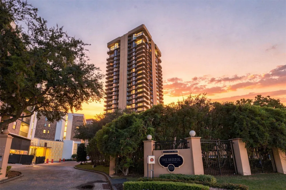3350 Mccue Road #1602 Houston, TX 77056