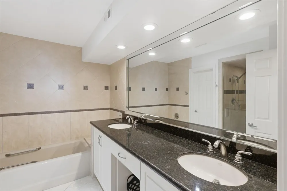 3350 Mccue Road #1602 Houston, TX 77056