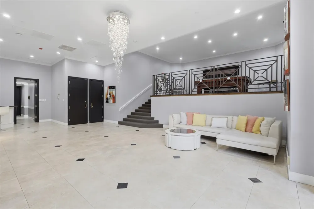 3350 Mccue Road #1602 Houston, TX 77056