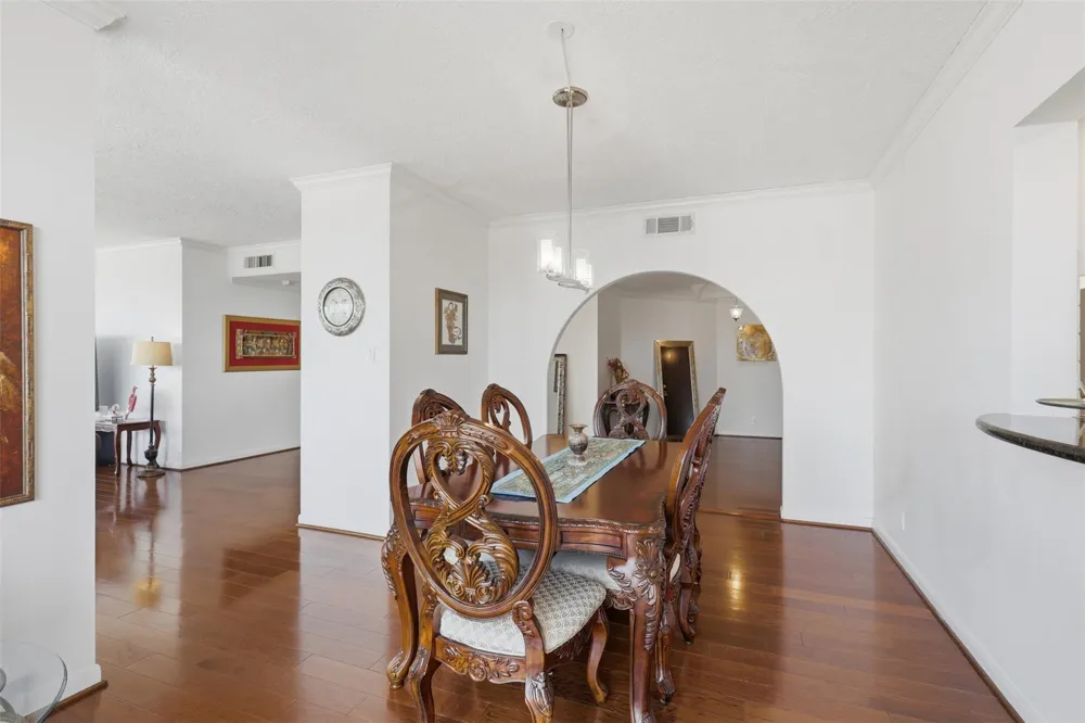 3350 Mccue Road #1602 Houston, TX 77056