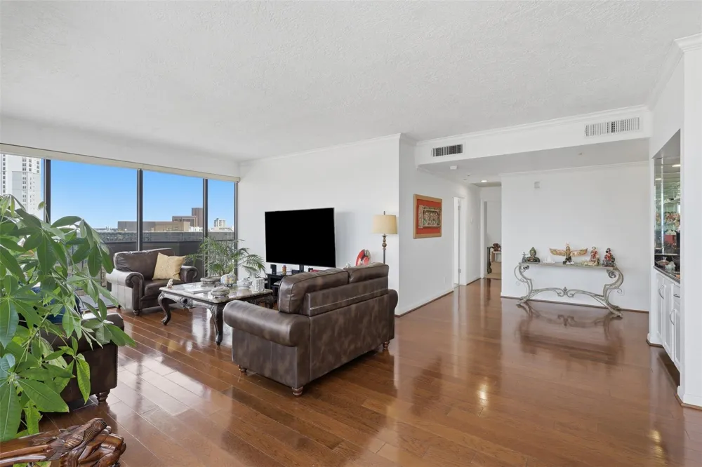 3350 Mccue Road #1602 Houston, TX 77056