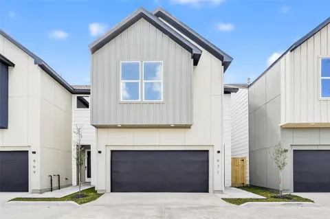 971 Highland Light Lane