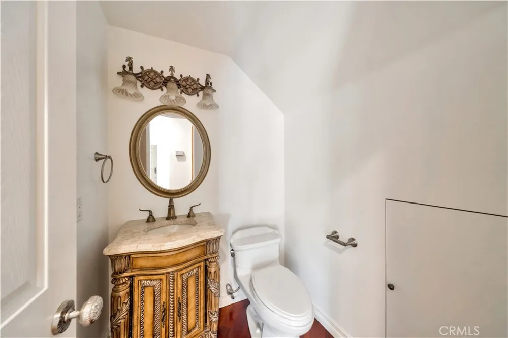 2402 Sunningdale Drive Tustin, CA 92782