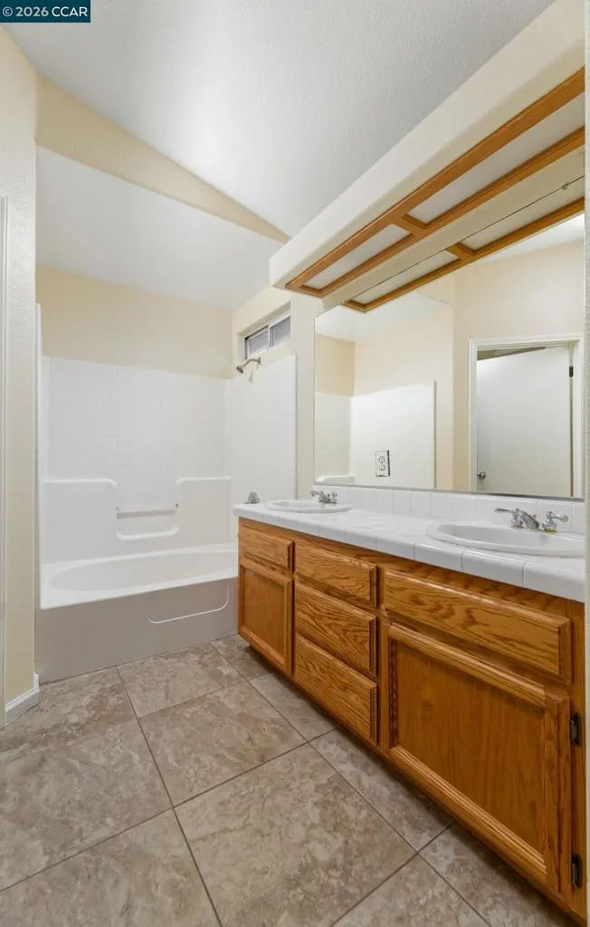 4233 Shandwick Dr Antelope, CA 95843