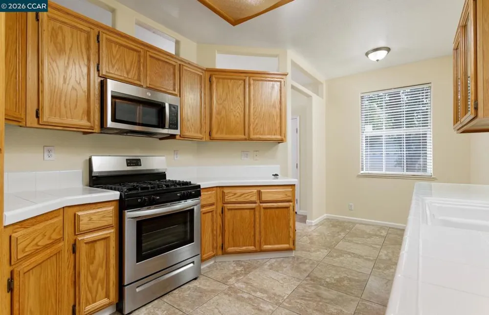 4233 Shandwick Dr Antelope, CA 95843