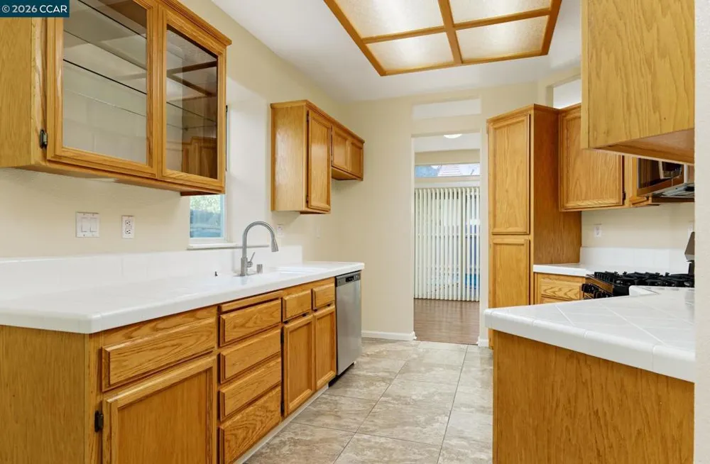 4233 Shandwick Dr Antelope, CA 95843