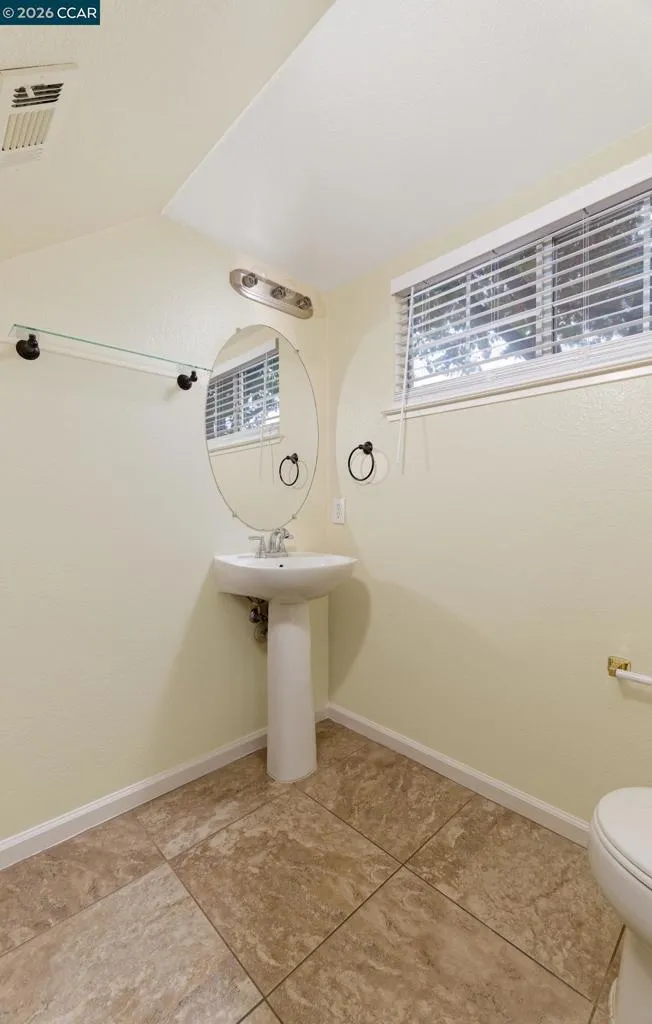 4233 Shandwick Dr Antelope, CA 95843
