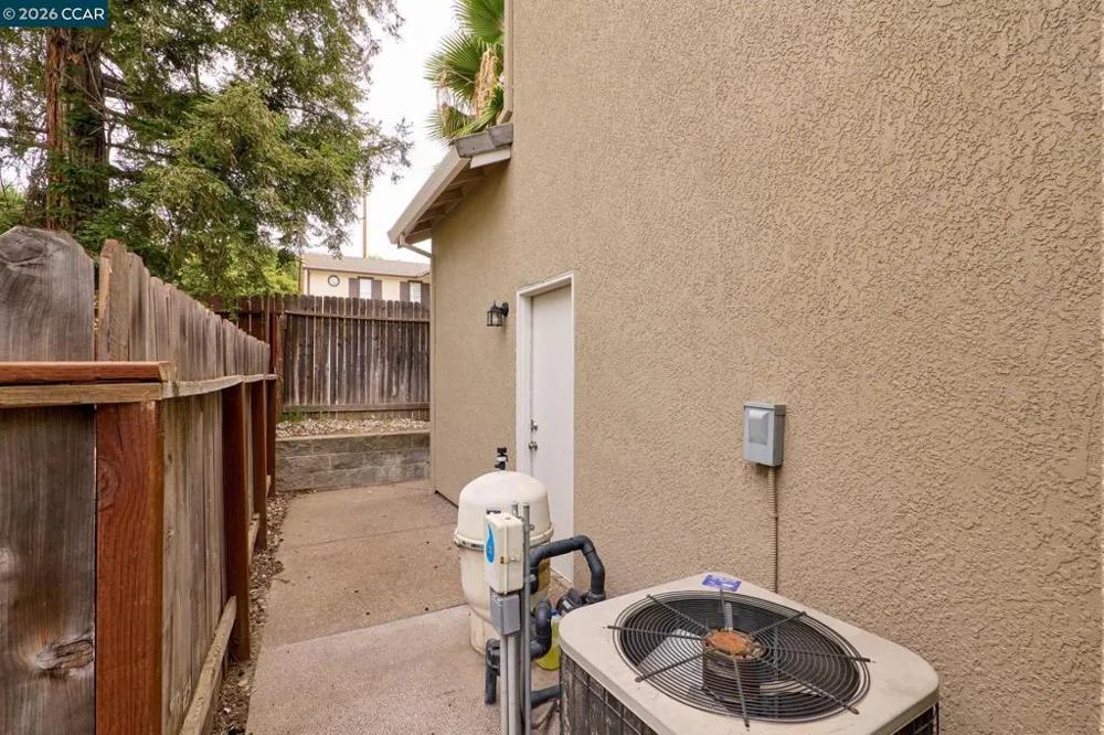 4233 Shandwick Dr Antelope, CA 95843
