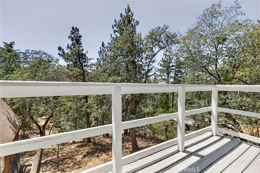 33007 Lone Pine Running Springs, CA 92382