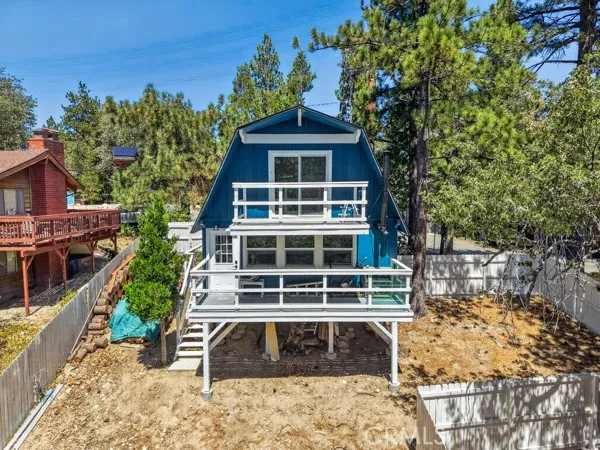 33007 Lone Pine Running Springs, CA 92382