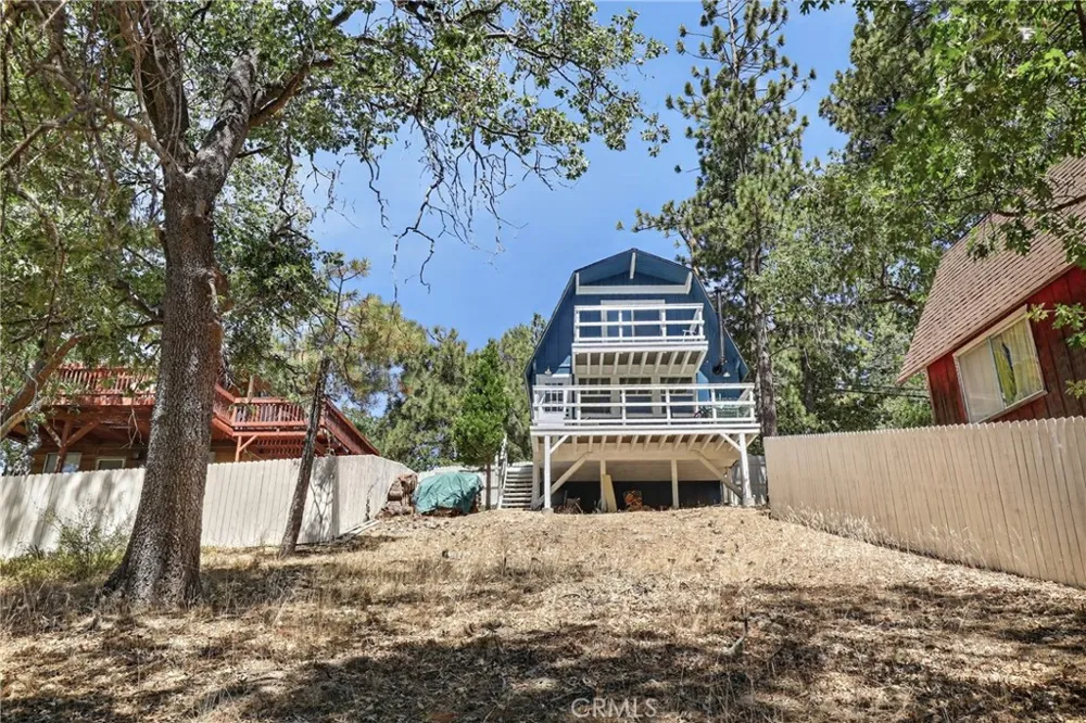 33007 Lone Pine Running Springs, CA 92382