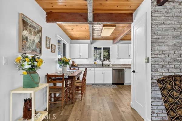 33007 Lone Pine Running Springs, CA 92382