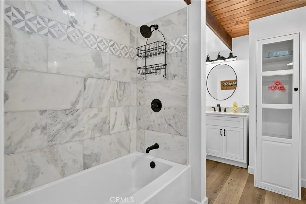 33007 Lone Pine Running Springs, CA 92382