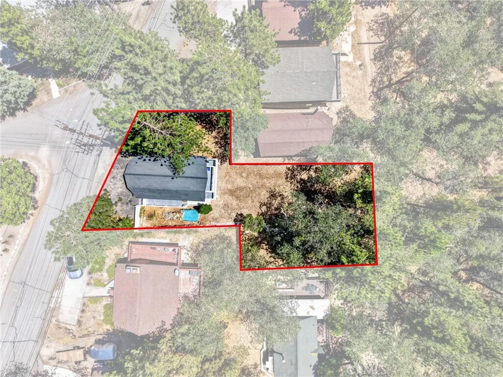 33007 Lone Pine Running Springs, CA 92382
